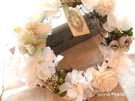 white wreath.jpg