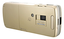 D903i 背面