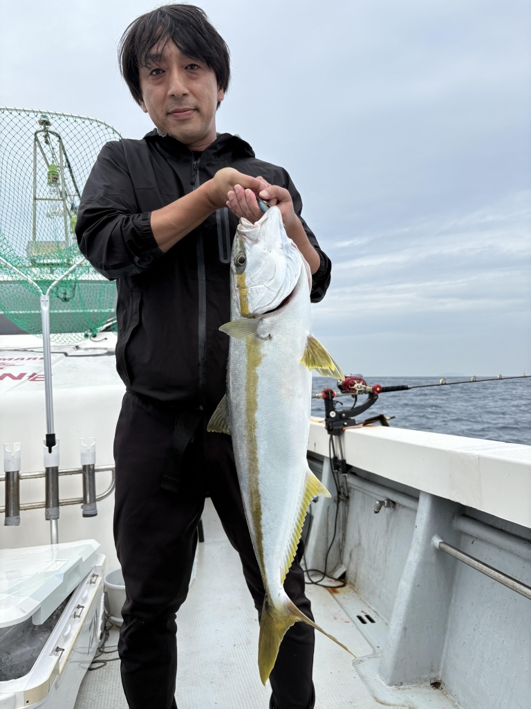 落とし込み、遂にヒラマサ20キロオーバー出ました | 海龍丸 最新釣果情報