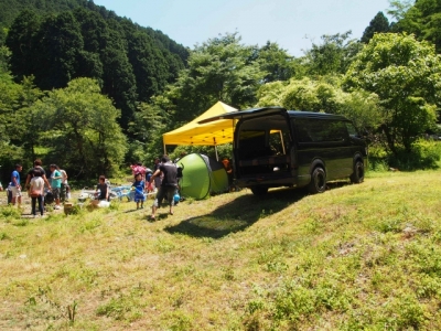 ハイエース200系4型 内装カスタムフルフラットベッド