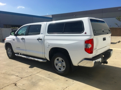 2017年モデル_新車_クルーマックス_4WD_LEER_シェル付き_USトヨタ _後ろ