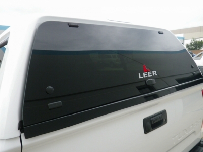 2017年モデル_新車_クルーマックス_4WD_LEER_シェル