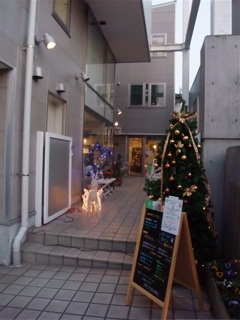 フントヒュッテビションBUBBLES下北沢バブルスDOGディーオージーHEARTYCAFEドッグカフェsoupspoonスープスプーンTHEBARKERYバーカリー銀座自由が丘MILIEUミリュー表参道9.jpg