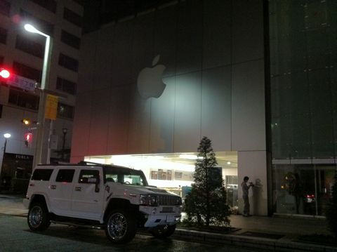 Steve Jobs 1955-2011スティーブ・ジョブスAppleは先見と創造性に満ちた天才を失いました。世界は一人の素晴らしい人物を失いました。2011年10月6日スティーブ・ジョブス氏逝去3.jpg