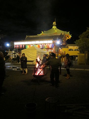 2013 元旦 賀正 年末年始 2012年末 2013年始 お正月 初詣 浅草 浅草寺 おみくじ 浅草寺 アクセス 浅草寺 屋台 出店 上野公園 寛永寺 不忍池辯天堂 上野弁天堂 3.jpg