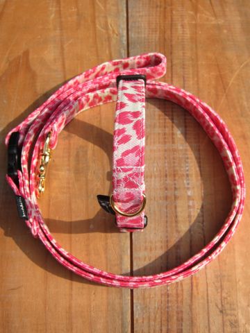 フントヒュッテオリジナル首輪カラーリードリーシュハーネス 文京区 hundehutte 東京 かわいい犬の首輪 Collar カラー 首輪 Leash リーシュ Harness ハーネス 胴輪 180.jpg