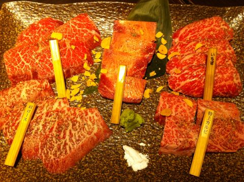 焼肉 ネギタン塩 キムチ カクテキ オイキムチ ユッケ 尾崎牛 池袋 和牛焼肉 やざわ 極上和牛盛合せ ホルモン アボカドサラダ カルビ ロース 5.jpg