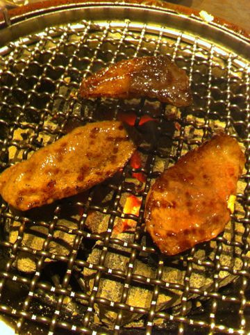 焼肉 ネギタン塩 キムチ カクテキ オイキムチ ユッケ 尾崎牛 池袋 和牛焼肉 やざわ 極上和牛盛合せ ホルモン アボカドサラダ カルビ ロース 6.jpg