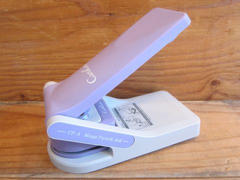 ペーパークラフト クラフトパンチ Fiskars/フィスカース ハンドパンチ 1:4Bone(ボーン) 骨型 カーラクラフト メガパンチ メガジャンボ Carla Craft 7.jpg