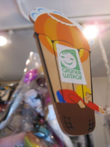 モビール 西ドイツ製 ロイトリンゲン市 Holz-Mobile wooden mobile mobile en bois Made in West Germany 北欧 かわいいモビール 文京区 フントヒュッテ 東京 輸入元 日天商産 c.jpg