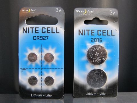 NITE IZE SPOTLIT LED ナイトアイズ スポットライト スポットリット NITE IZE 犬用LEDカラー NITE IZE PETLIT LED ペットリット 交換用リチウム電池 犬 おさんぽ 夜 ライト 3.jpg