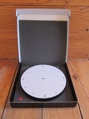 MoMA TimeSphere Clock by Gideon Dagan ギデオン・ダガン デザイン インダストリアルデザイン 工業デザイン 掛け時計 アメリカ製 USA製 MADE IN USA 1.jpg