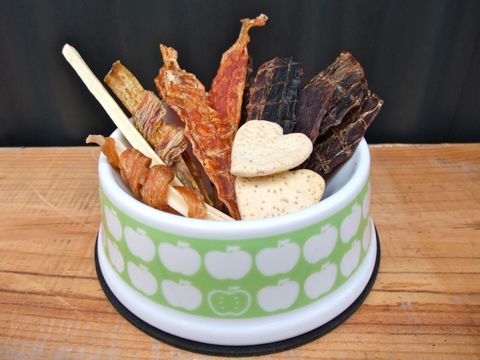 P-ball国産犬おやつピーボール無添加無着色保存料不使用手作り犬おやつ東京フントヒュッテ文京区駒込手作り自然食P-ball原材料カロリー栄養価画像hundehutteおやつセット_3.jpg