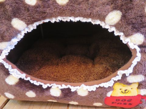 ポンポリース PomPreece 犬用ベッド犬用カドラー画像かわいい犬用ベッド販売店都内犬グッズショップ東京フントヒュッテ駒込 2WAYカドラー ドットボア_11.jpg