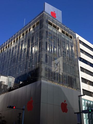 AirPods ワイヤレス ヘッドフォン 画像 アップルストア銀座 リンゴマークが赤に Apple Store RED 12月1日 世界エイズデー 9