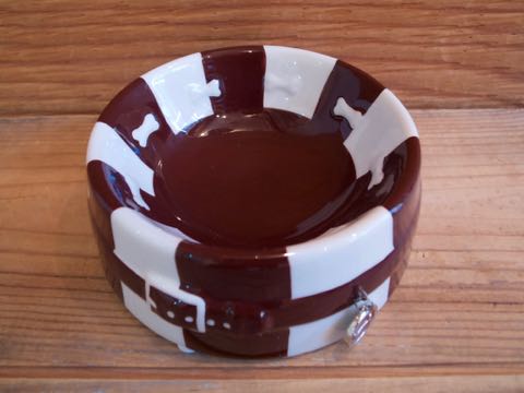 DOGUEɡȥꥢˤ륻֥ƥãΥ֥ƥåڥåȥåȯΥ֥ɡSTRIPED DOG BOWL CHOCOѿɥåաɥܥ _ 1.jpg