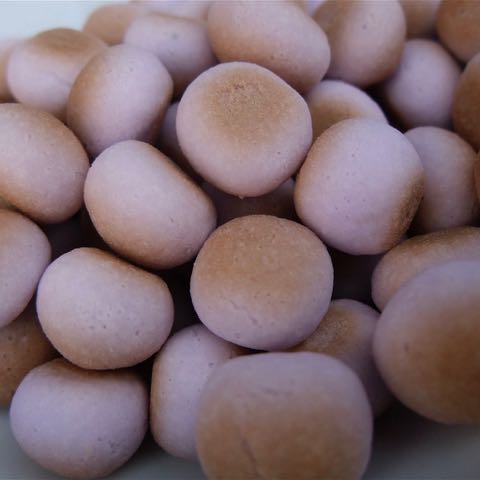 Wonderful Kitchen ワンダフルキッチン 評判 味 Wonderful Japan P-ball ピーボール 無添加 無着色 保存料不使用 国産 犬のおやつ 東京 フントヒュッテ 画像 国産ブルーベリーボーロ 3.jpg