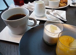 コートド ルージュターブル
