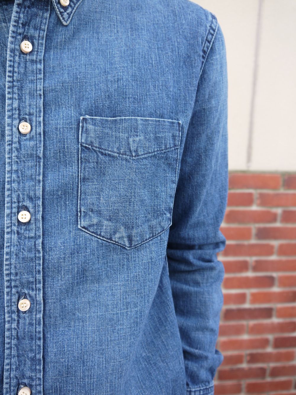 長く着続けたいデニムシャツ | 1989 Men's Blog