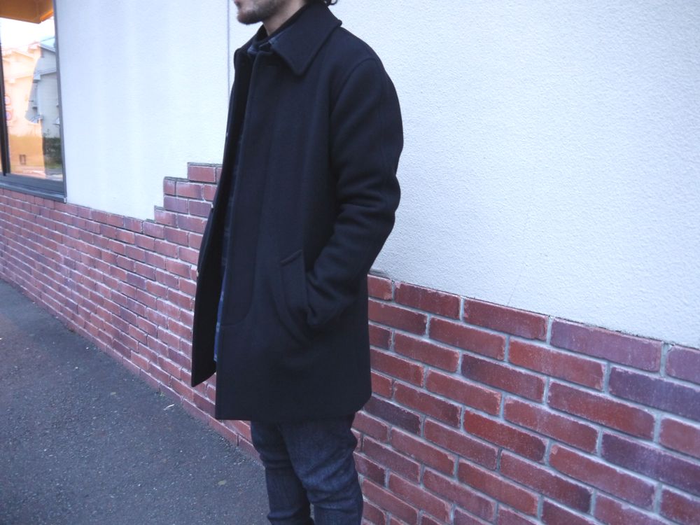 シックで大人の表情を持つコート。A.P.C.より | 1989 Men's Blog