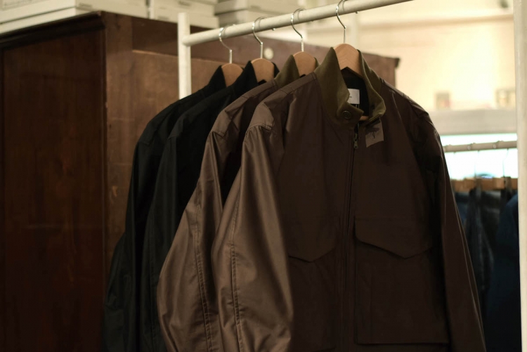 SINGULAR G8 BLOUSON | JOURNAL | The Weft CURLY&Co. HEAD STORE