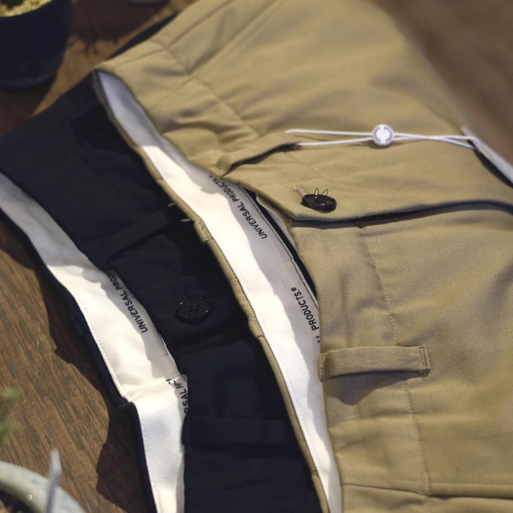 極太を履くなら夏。universal productsのワイドチノが再入荷。 | 1989 Men's Blog 極太を履くなら夏。universal productsのワイドチノが再入荷。 | 1989 Men's Blog