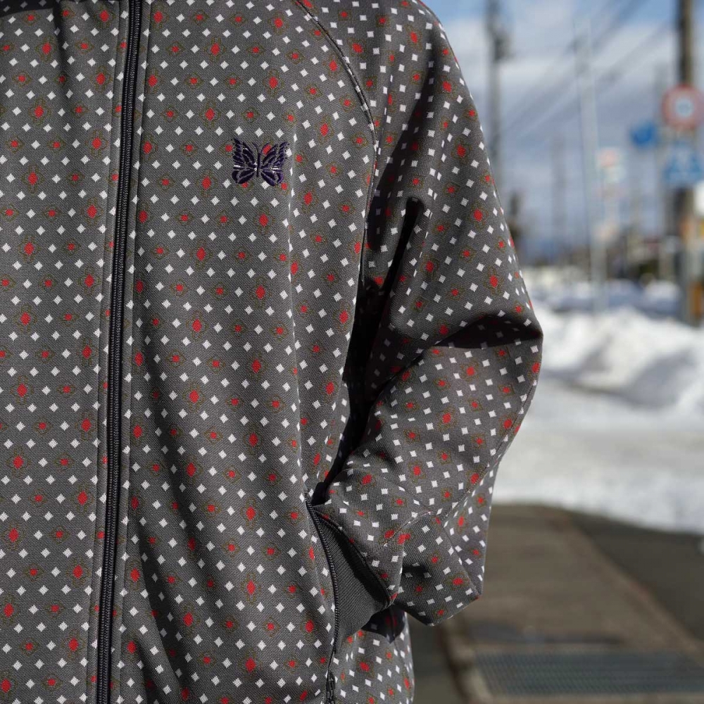 ニードルスのヒザデル、冬のアクセントに。 | 1989 Men's Blog