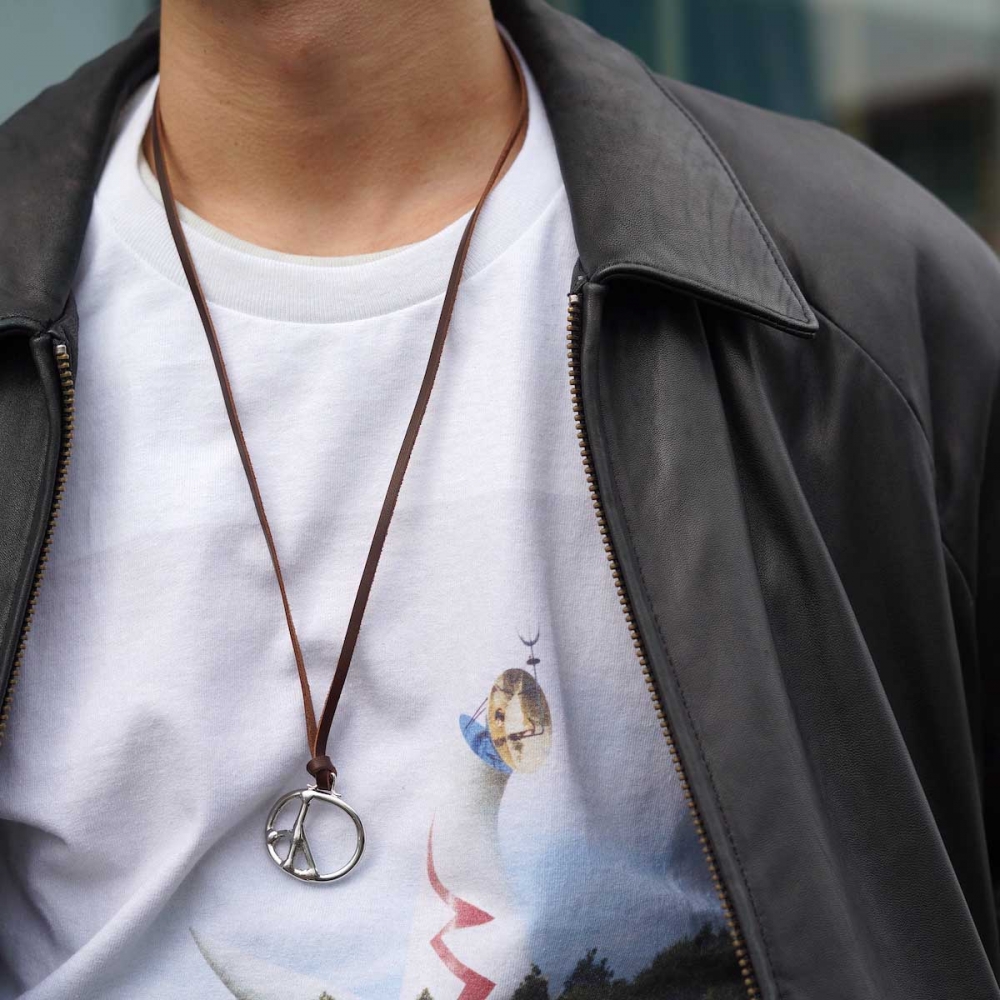 首周りにさりげないアクセント/Needles | 1989 Men's Blog