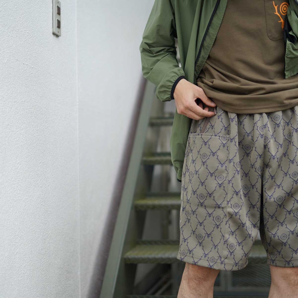 夏の主役パンツにもってこいの一着。 / SOUTH2 WEST8 | 1989 Men's Blog