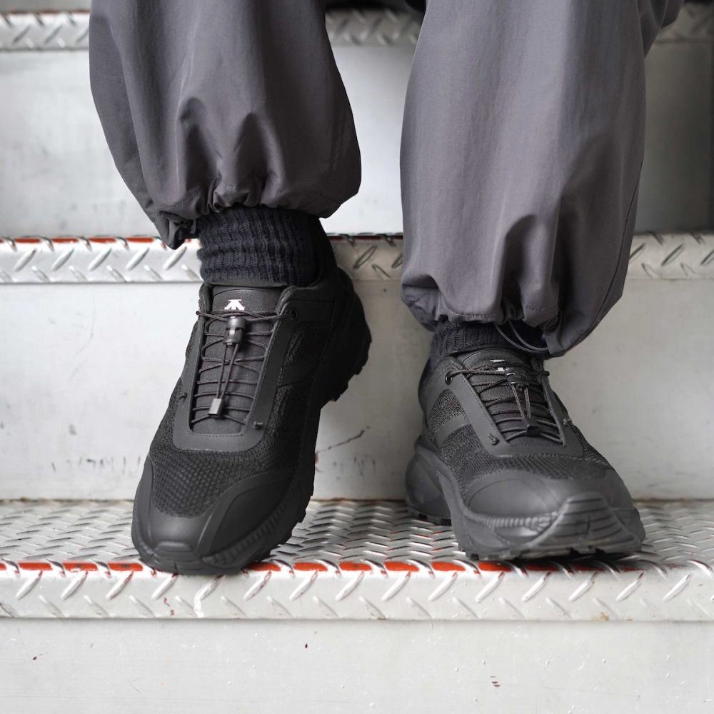 ユーティリティアウトドアシューズ「MODULARIZE（モジュラライズ