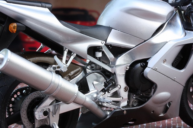 ヤマハ YZF-R1 タイラレーシング(タミヤ 1/12)