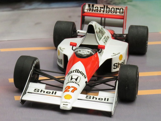 マクラーレン ホンダ Mp4 5b Mclaren Honda Mp4 5b 1 Tamiya 製作記 Chefのブログ