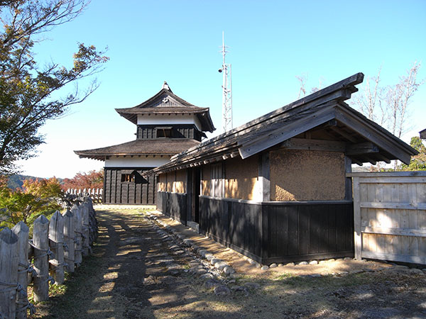 足助城