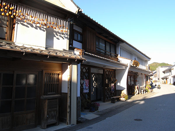 足助