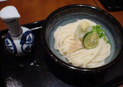うどん棒の生じょう油うどん