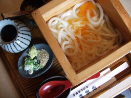 喜楽庵の釜玉うどん