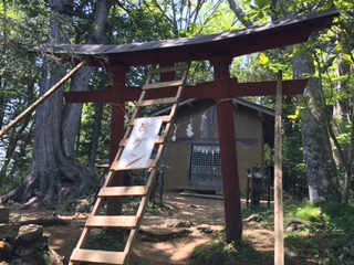 両神山