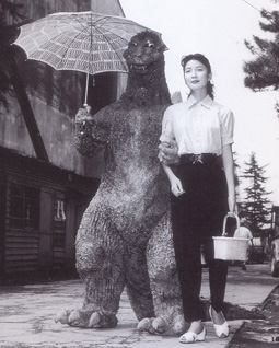 ゴジラと河内桃子