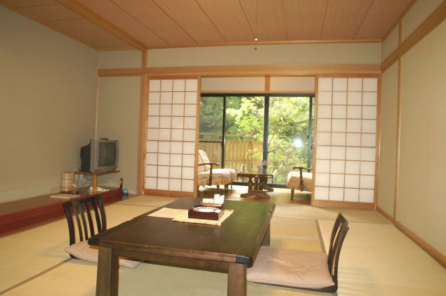 由布院