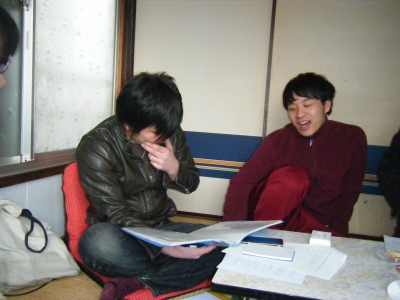 会議の様子、委員長と副委員長