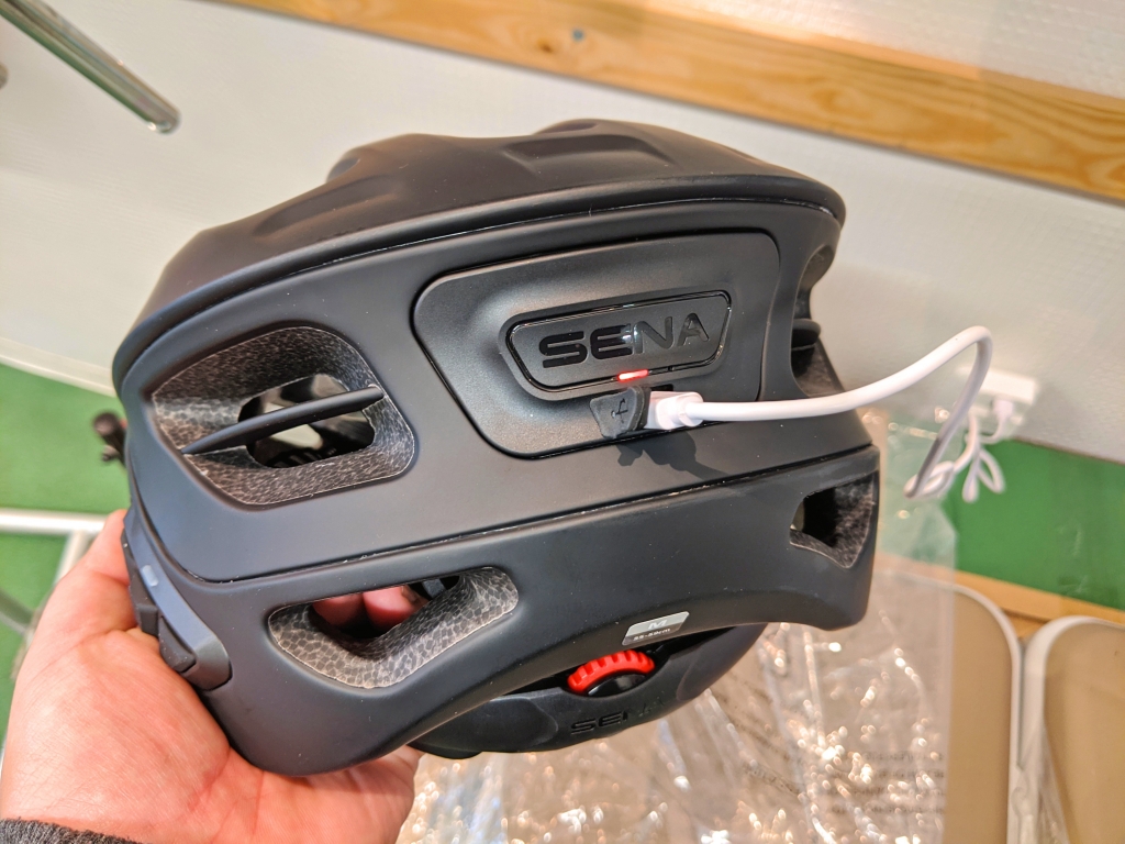 ちいさな自転車家 栄店 ヘルメット ガジェット SENA R1