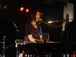 綾子