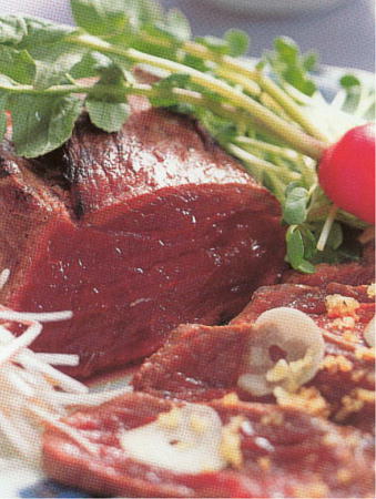 馬刺し・馬肉レシピ・調理法:馬肉のタタキ