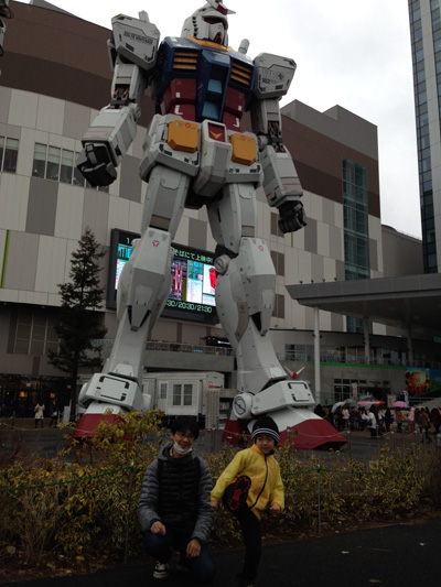 ガンダムフロント
