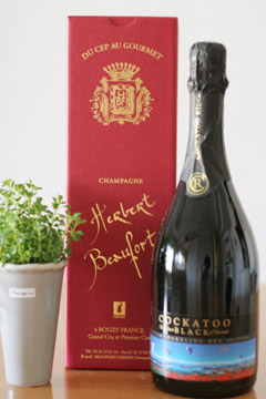 Black Sparkling Red COCKATOO RIDGE