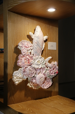 アンダーズ 東京：「和菓紙」で魅せる現代美術作家・永田哲也 | 青い日記帳