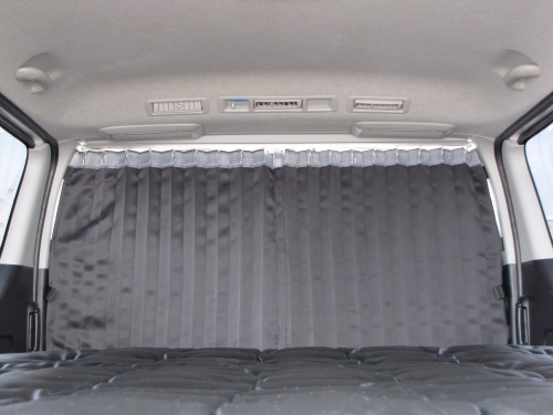 おすすめ！200系ハイエース パーテーションカーテンキット 200系