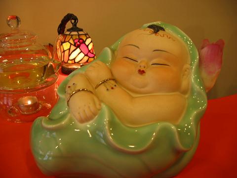 『蓮花王子』陶器製 この穏やかな笑顔がいいでしょう?