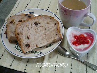 朝食