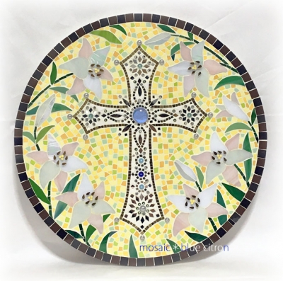 モザイク.モザイクアート,神の子羊,タイル,タイルアート,十字架のモザイク,百合のモザイク,タイルアート